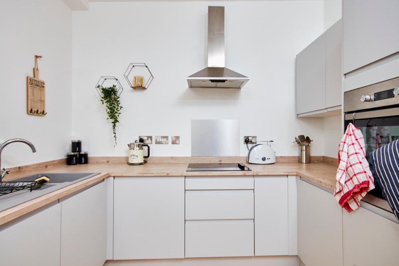 Large Duplex Penthouse - Parking Apartment Leeds  Exterior foto