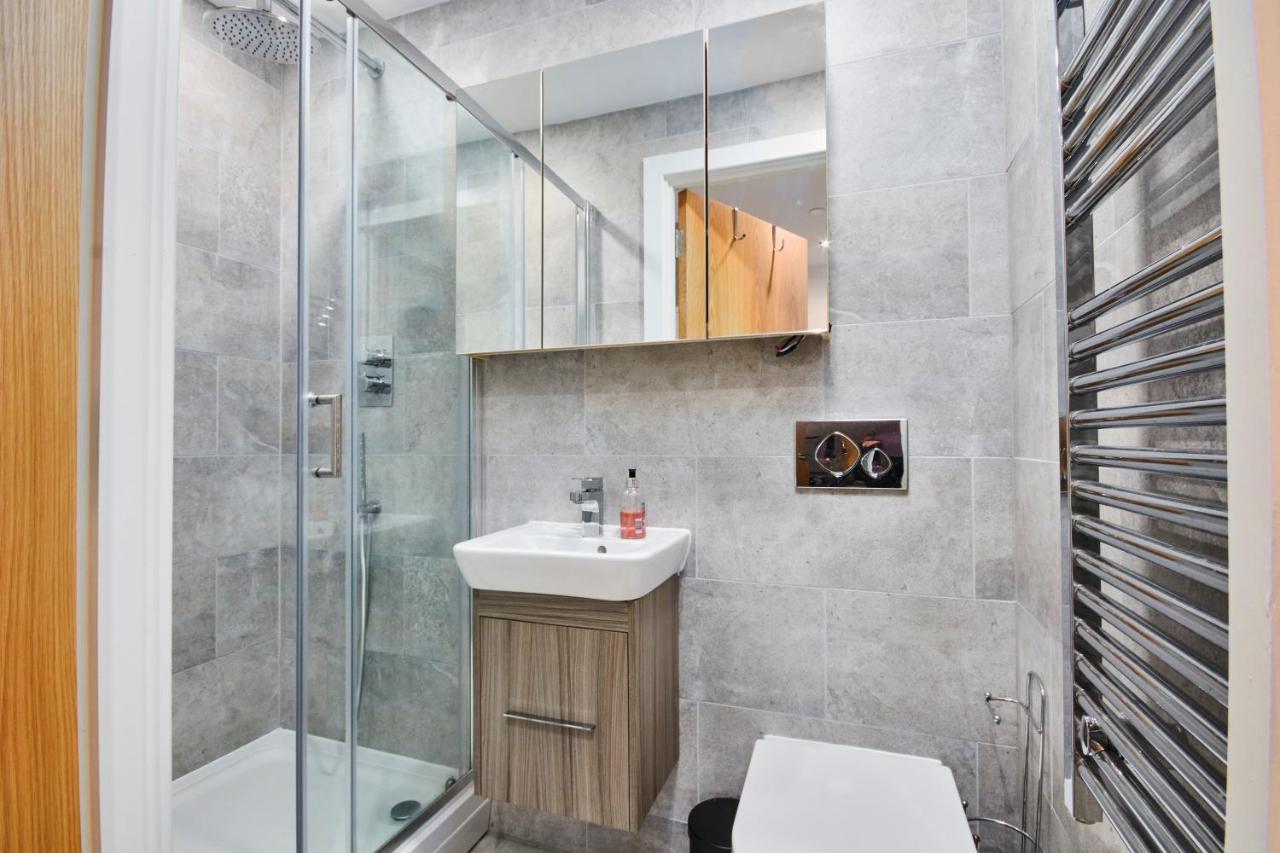 Large Duplex Penthouse - Parking Apartment Leeds  Exterior foto